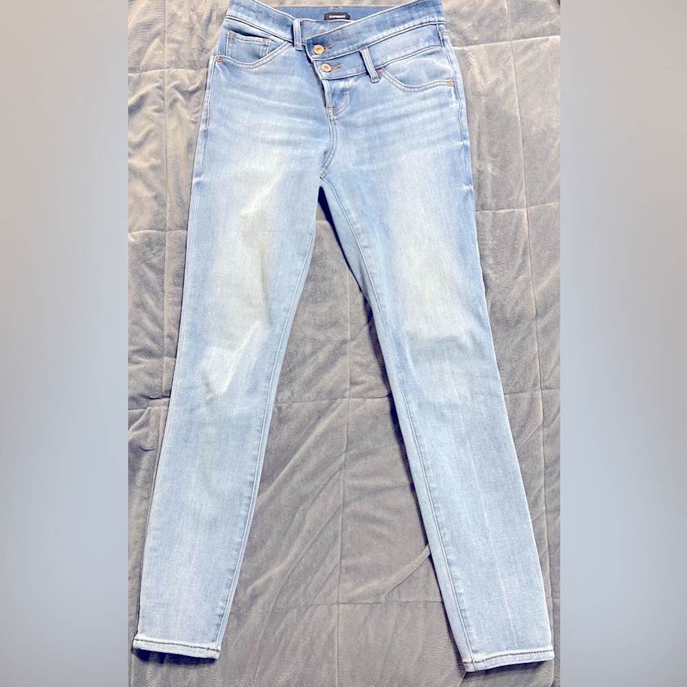 Express High Waisted Crossover Waistband Supersoft Modern Skinny Jeans Size 2